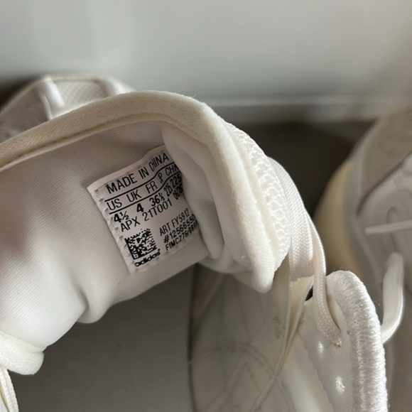 Y-3 Hokori II Core White Ecru Tint Sneakers - Picture 12 of 12